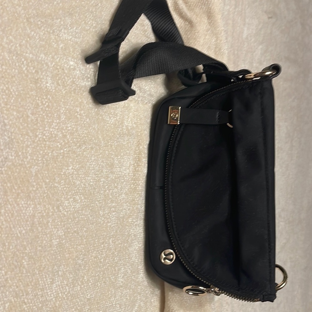 Lululemon all night festival bag micro gold